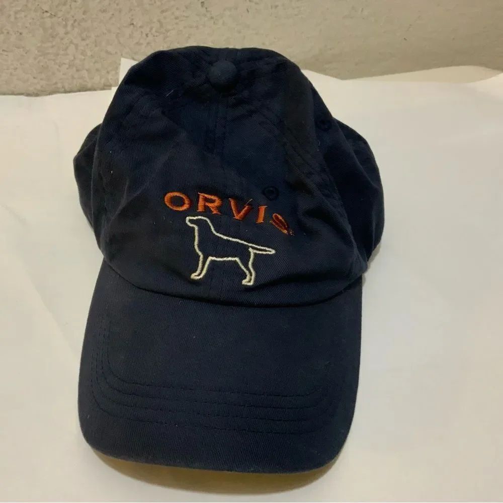 Orvis Unisex Ball Cap with Embroidered Dog Design